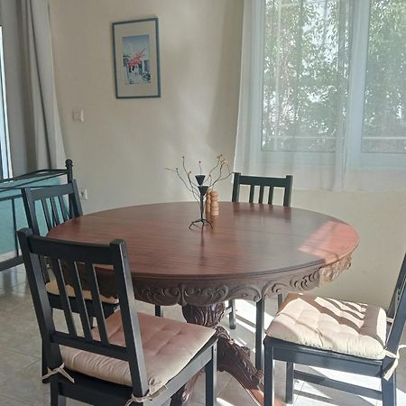 Marilen Apartman Livádia Szoba fotó